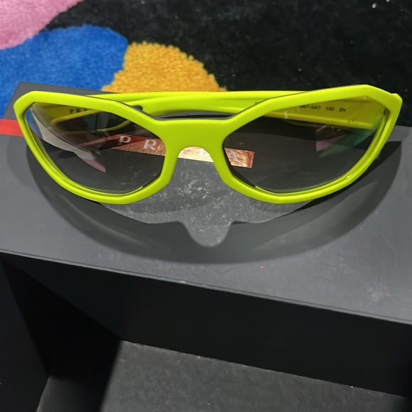 Brand new sun glasses for men 100% authentic solid and very comfortable - Picture 4 of 10